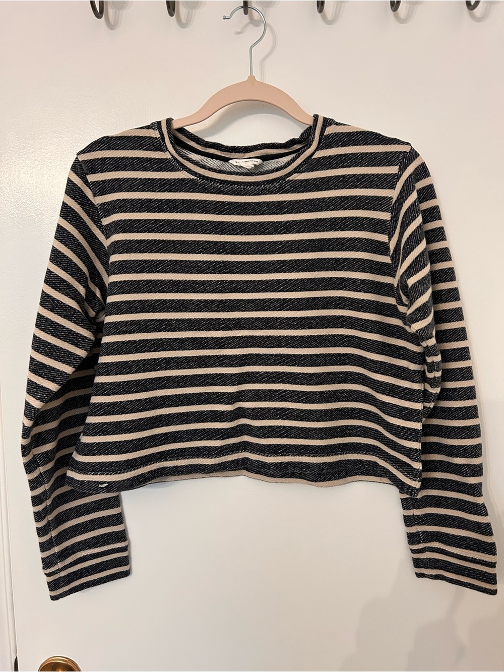 Club Monaco Black & Cream Striped Cropped Long-Sleeve Sweater